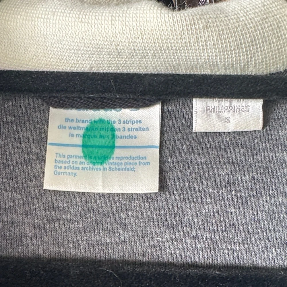 Adidas Vintage Black and Cream Zip-Up Jacket - Picture 3 of 3